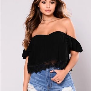 EUC XL - Off The Shoulder Crop Top- Black